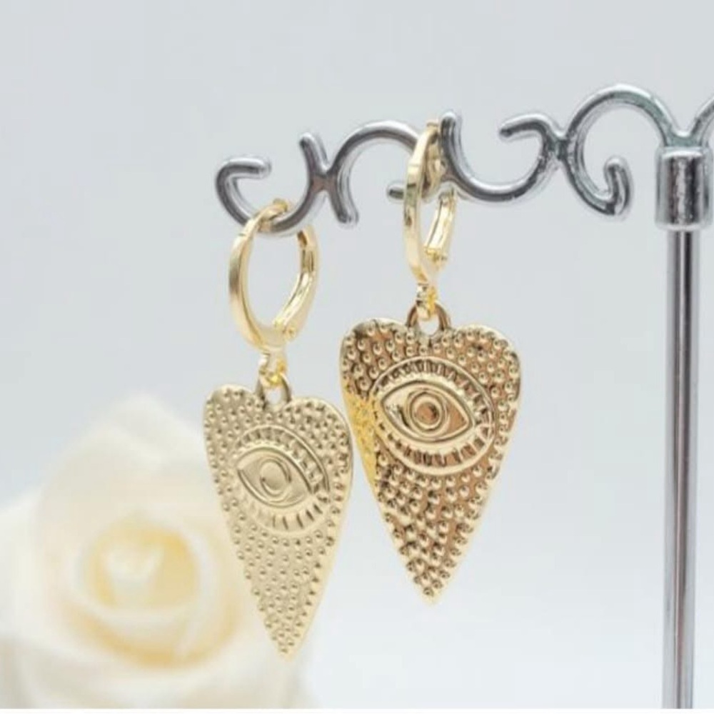 Jewels 4 You Oro Laminado Gold Heart Eye Dangle Earrings